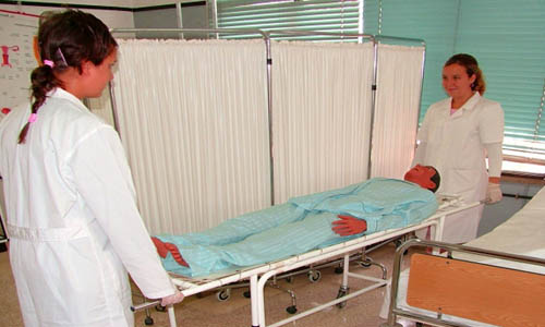 FP Cuidados Auxiliares de Enfermería a Distancia